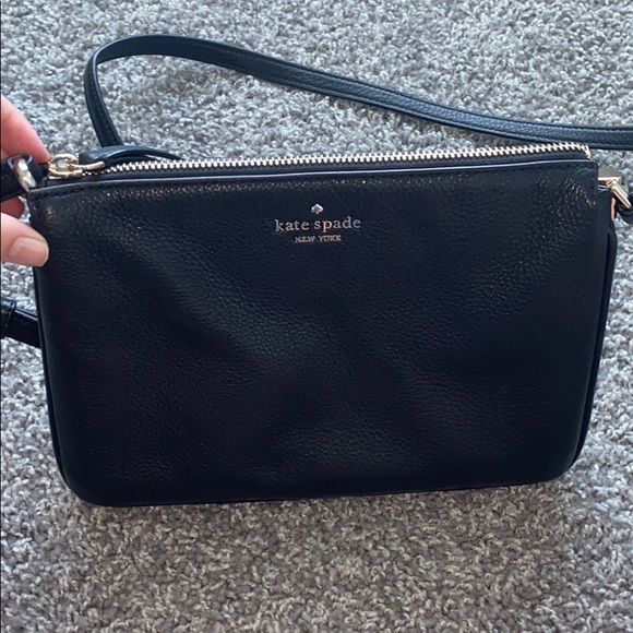 kate spade Handbags - Kate Spade Black Leather pursue